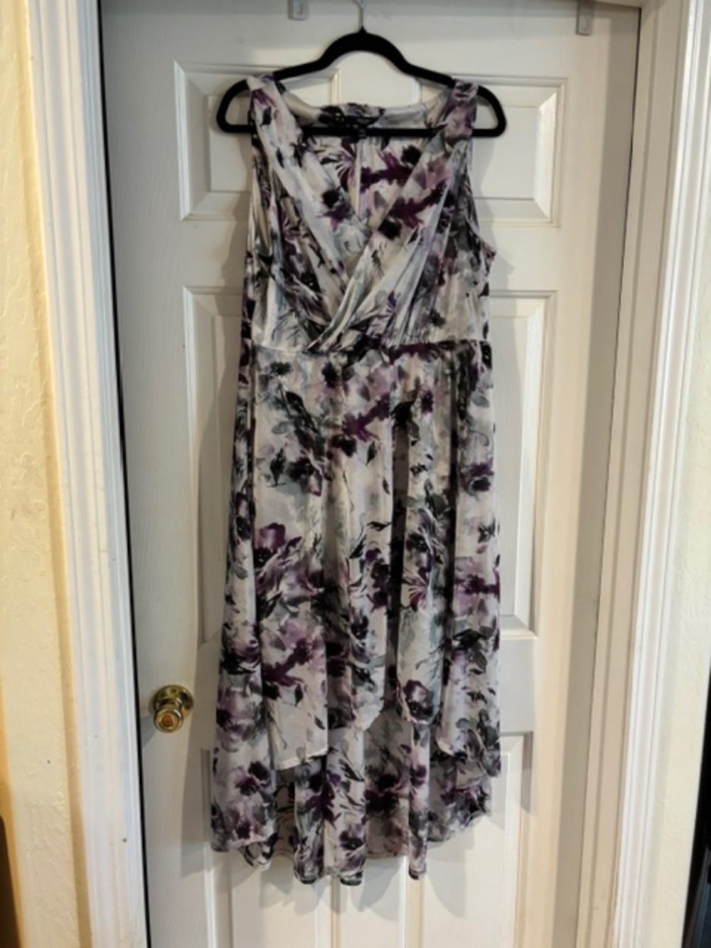 Simply Vera sleeveless- SZ-P/XL